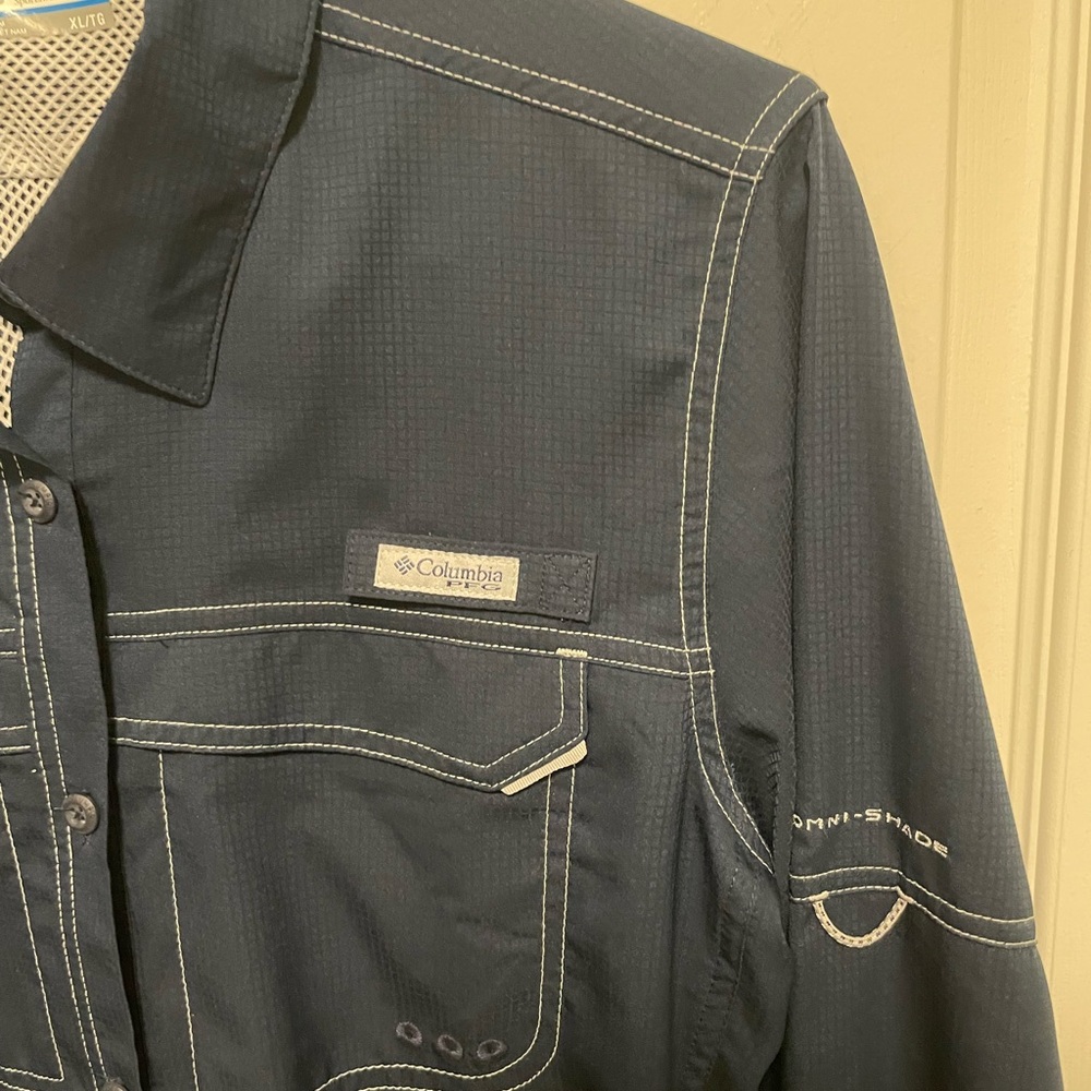 Columbia PFG omni- shade button up shirt - Picture 2 of 4